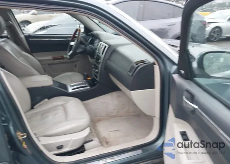 2005 Chrysler 300C from USA, damaged, VIN 2C3AA63H15H566228